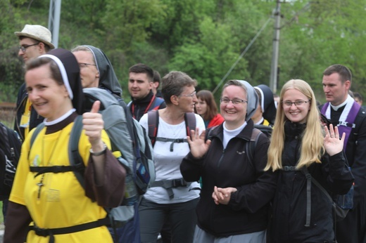 7. pielgrzymka dotarła z Hałcnowa do Łagiewnik - 2019