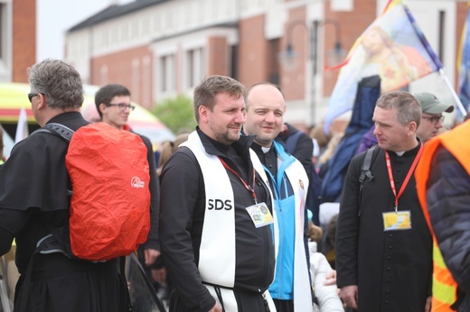7. pielgrzymka dotarła z Hałcnowa do Łagiewnik - 2019