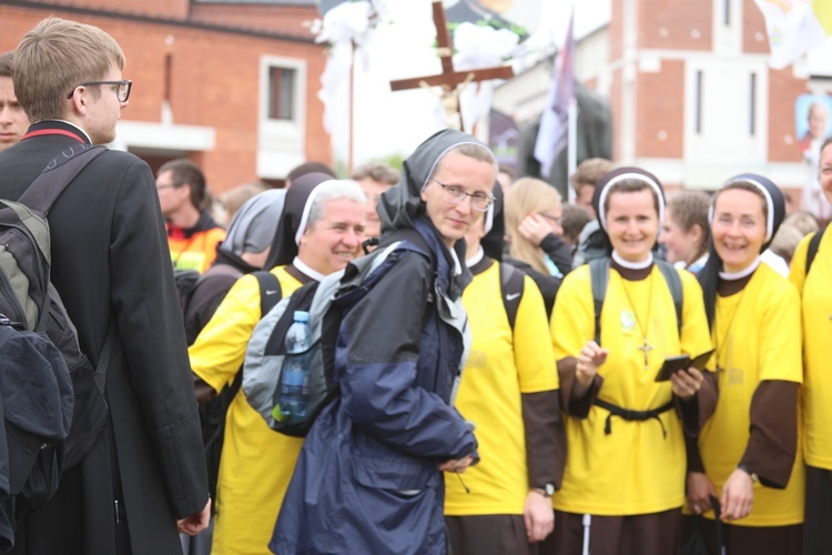 7. pielgrzymka dotarła z Hałcnowa do Łagiewnik - 2019