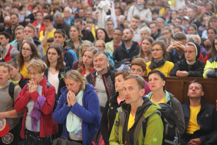 7. pielgrzymka dotarła z Hałcnowa do Łagiewnik - 2019