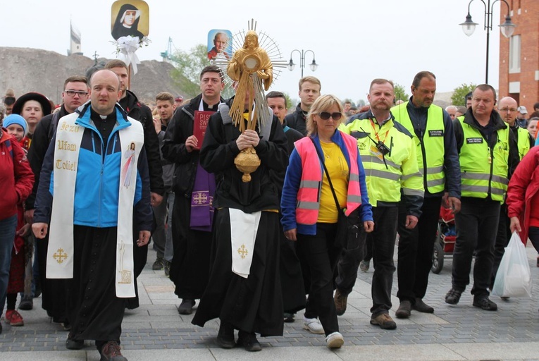 Pielgrzymi łagiewniccy dotarli do Centrum św. Jana Pawła II - 2019