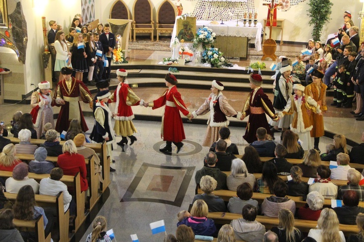 Hołd dla Maryi w Mikołajowicach