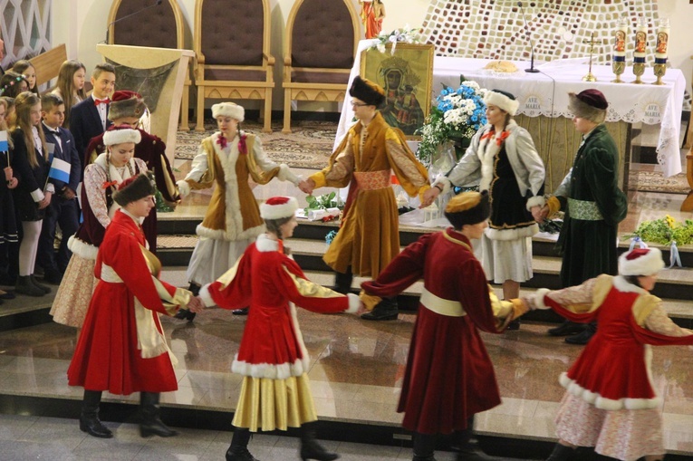 Hołd dla Maryi w Mikołajowicach