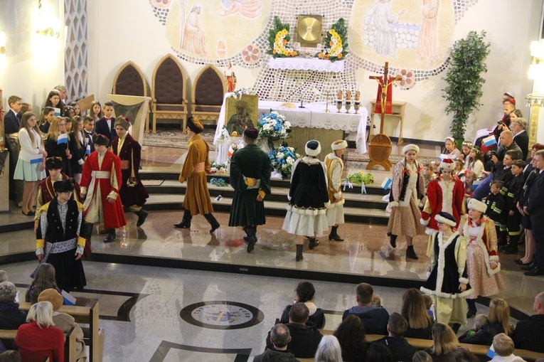 Hołd dla Maryi w Mikołajowicach
