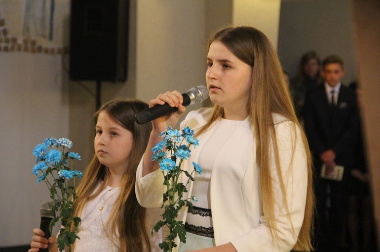 Hołd dla Maryi w Mikołajowicach