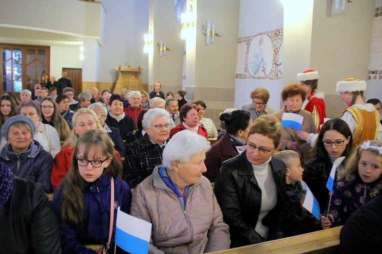 Hołd dla Maryi w Mikołajowicach