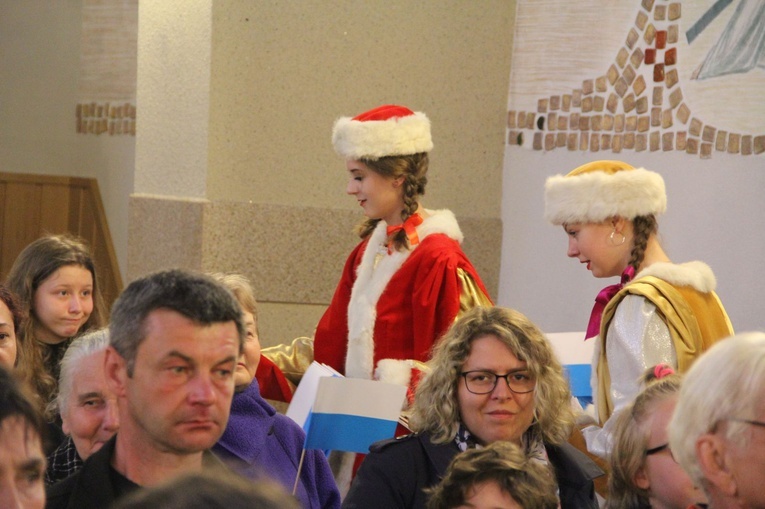 Hołd dla Maryi w Mikołajowicach