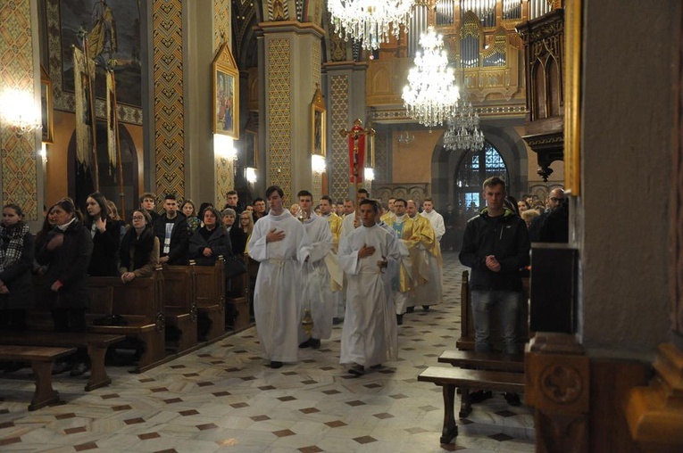 Maturzyści z Podhala u MB Ludźmierskiej 