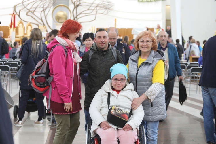 Łagiewniccy pielgrzymi u św. Faustyny i na Mszy św. w bazylice - 2019 