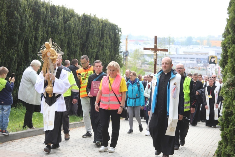 Łagiewniccy pielgrzymi u św. Faustyny i na Mszy św. w bazylice - 2019 