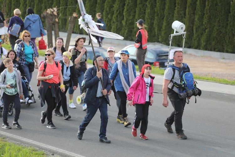 Powitanie 7. pielgrzymki łagiewnickiej w Wysokiej - 2019