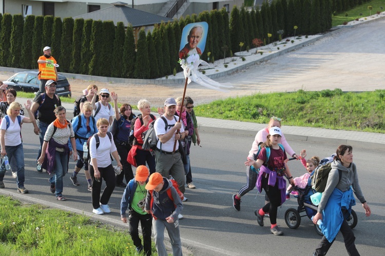 Powitanie 7. pielgrzymki łagiewnickiej w Wysokiej - 2019