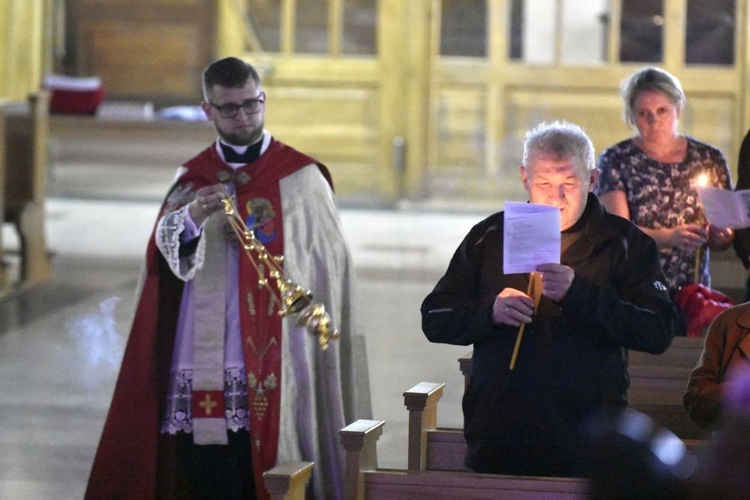 Akatyst w parafii pw. NMP Królowej Polski w Świdnicy