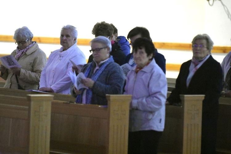 Akatyst w parafii pw. NMP Królowej Polski w Świdnicy