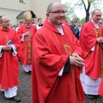 Pielgrzymi w sutannach w drodze do Łagiewnik - 2019