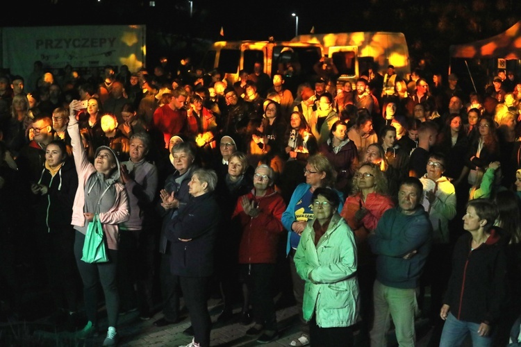 Pielgrzymo-tańce ze Straconką i adoracja z Fausystemem w Wysokiej - 2019