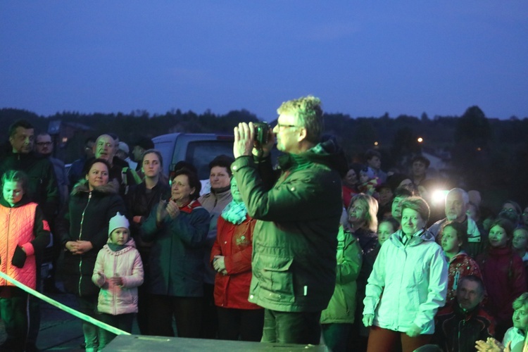 Pielgrzymo-tańce ze Straconką i adoracja z Fausystemem w Wysokiej - 2019