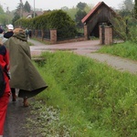 Pielgrzymi w sutannach w drodze do Łagiewnik - 2019