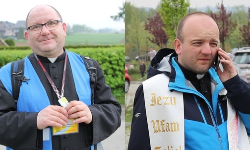 Ks. Stanisław Joneczko (L), przewodnik grupy św. Jana Pawła II, i ks. Tomasz Sroka - główny przewodnik pielgrzymki.