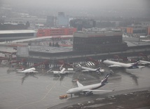 W awaryjnym lądowaniu samolotu w Moskwie zginęło 13 osób