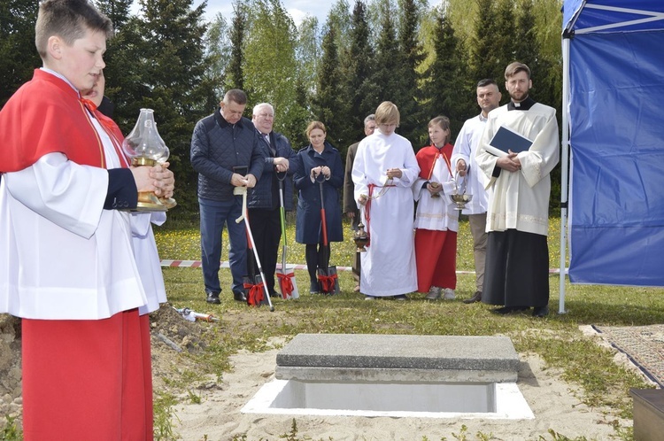 Rozpoczęcie budowy kościoła w Płońsku