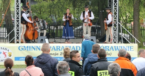 Parafiada w Żórawinie - coś ciała i dla ducha