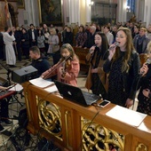 Modlitwa za maturzystów w katedrze w Radomiu