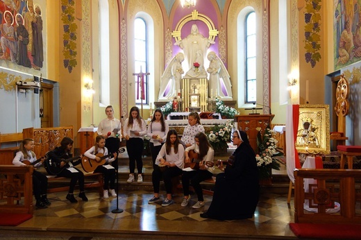 Uroczystość Królowej Polski w Gminie Poronin 