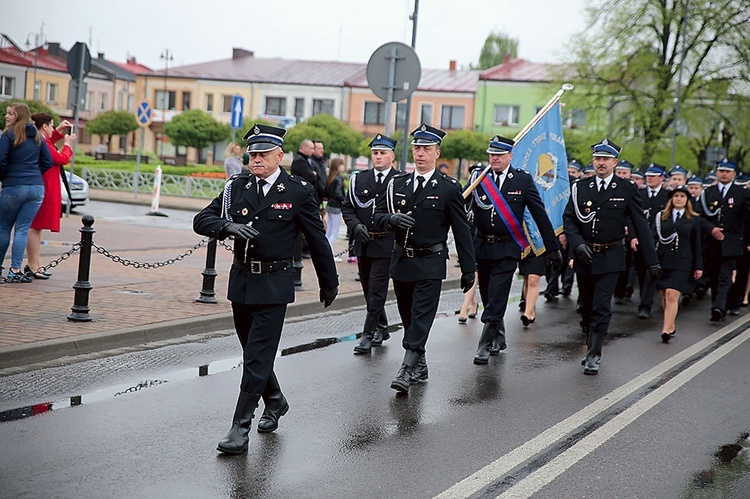 Parada pododdziałów.