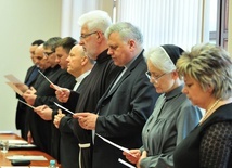 Prezentujemy tekst pieśni synodalnej