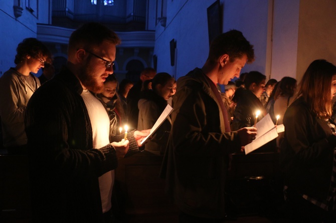 Akatyst ku czci Bogurodzicy u dominikanów