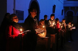 Akatyst ku czci Bogurodzicy wybrzmiał u dominikanów