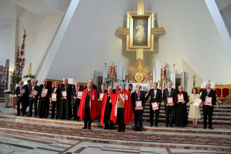 Wręczenie medali Podkarpackiej Komandorii Bractwa Orderu św. Stanisława