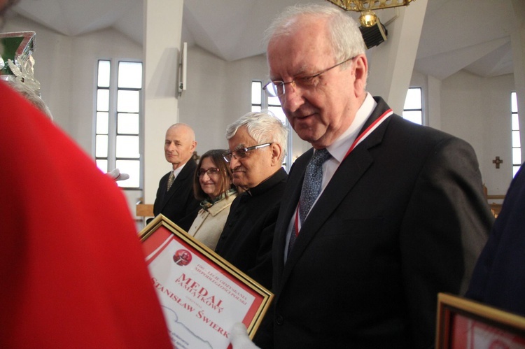 Wręczenie medali Podkarpackiej Komandorii Bractwa Orderu św. Stanisława