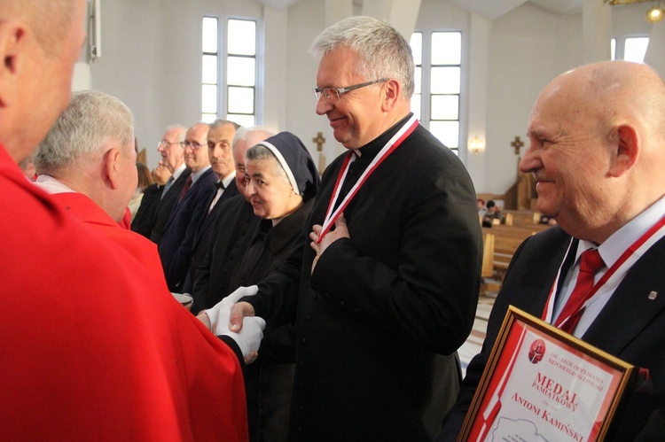 Wręczenie medali Podkarpackiej Komandorii Bractwa Orderu św. Stanisława