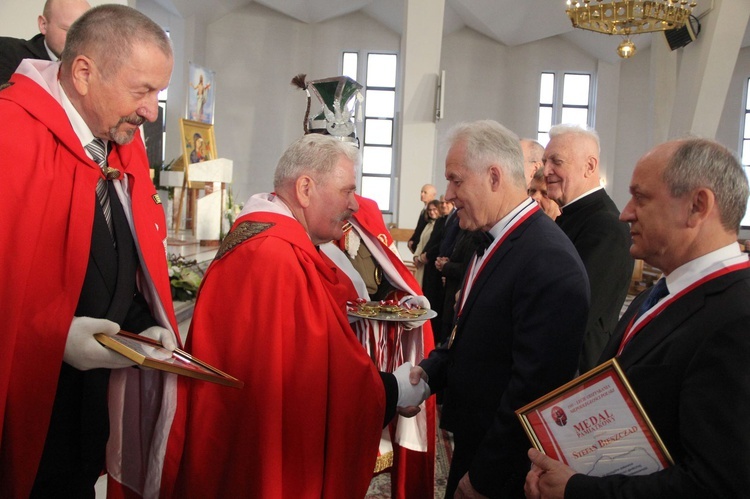 Wręczenie medali Podkarpackiej Komandorii Bractwa Orderu św. Stanisława