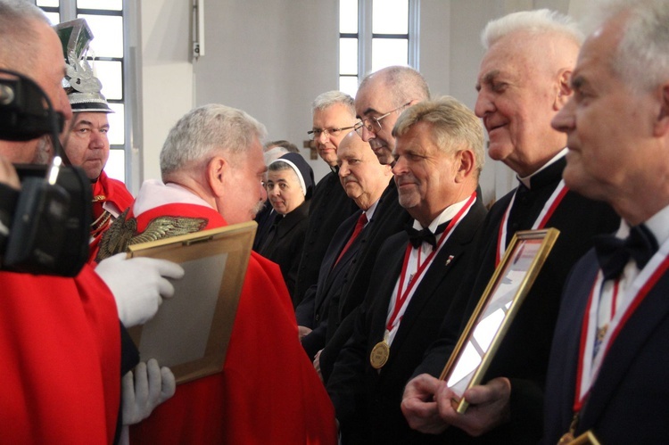 Wręczenie medali Podkarpackiej Komandorii Bractwa Orderu św. Stanisława