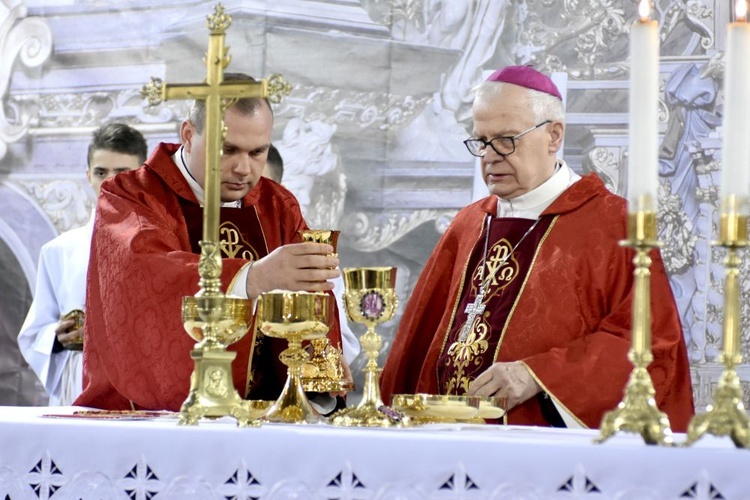 Odpust św. Stanisława, biskupa i męczennika, w diecezji świdnickiej