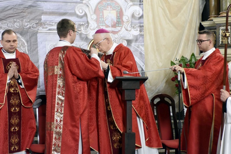 Odpust św. Stanisława, biskupa i męczennika, w diecezji świdnickiej
