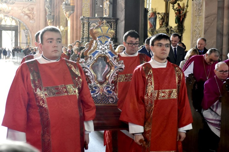 Odpust św. Stanisława, biskupa i męczennika, w diecezji świdnickiej