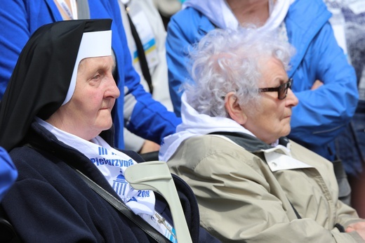 Crucem Tuam adoramus Domine