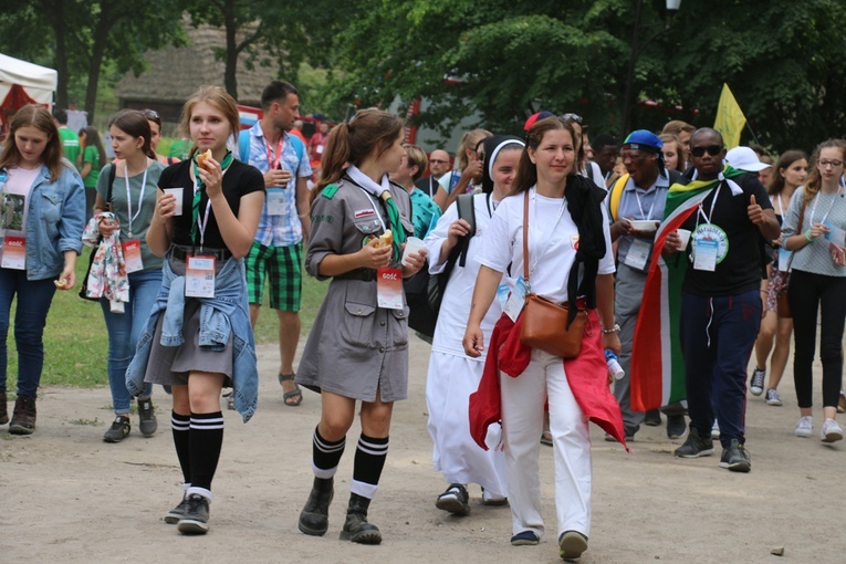 Muzeum Wsi Radomskiej gościło młodych w czasie Dni w Diecezji podczas ŚDM w 2016 roku. 