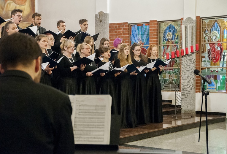 Majowe medyków śpiewanie. Pomorskie tournée Chóru Uniwersytetu Medycznego w Poznaniu