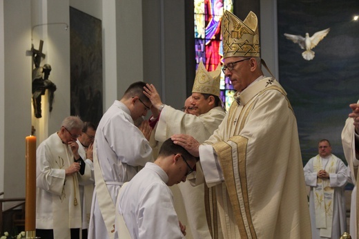 Święcenia prezbiteratu w Katowicach