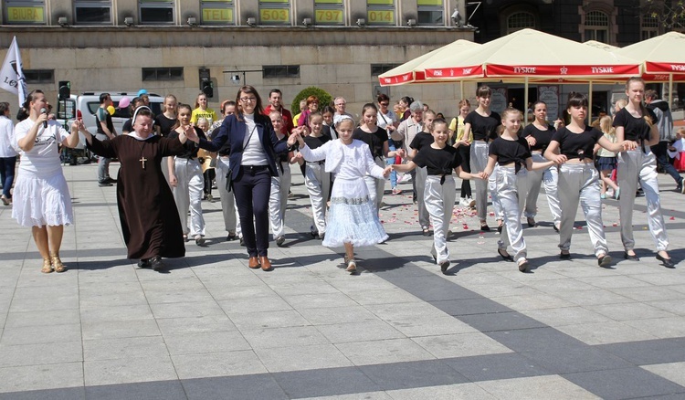 "Cała Polska tańczy dla JP2" - Bielsko-Biała 2019