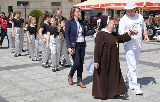 "Cała Polska tańczy dla JP2" - Bielsko-Biała 2019