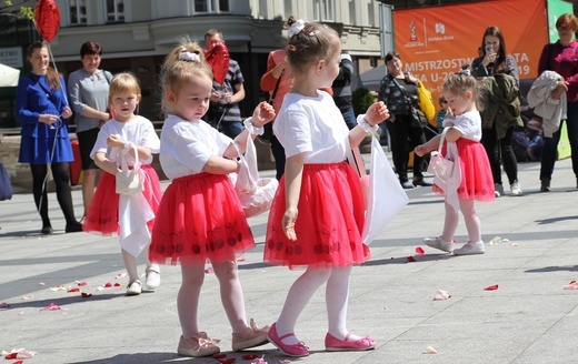 "Cała Polska tańczy dla JP2" - Bielsko-Biała 2019