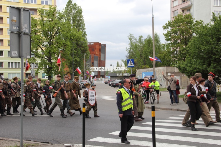 Defilada Zwycięstwa przeszła ulicami Gdańska