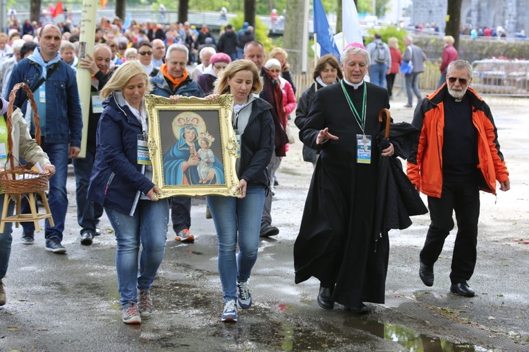 Żegnaj, Piękna Pani z Lourdes