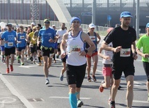 600 osób wzięło udział w kolejnym maratonie w Lublinie.